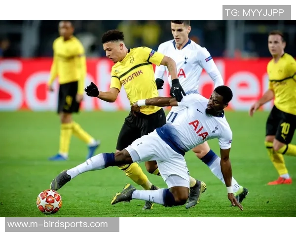 羽毛球评论上海羽毛球队阵地战表现与欧冠足球战术对比分析